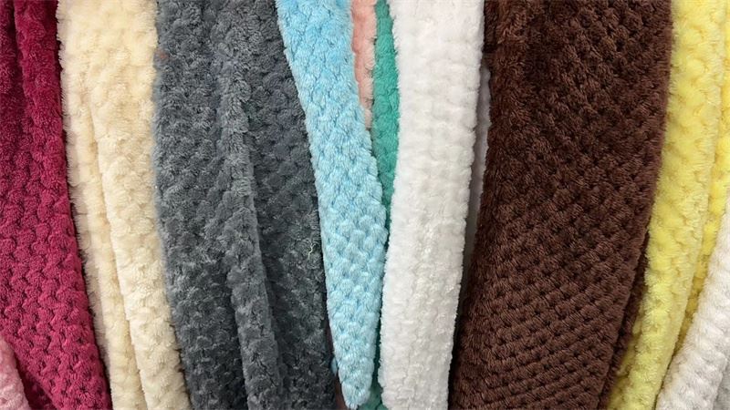 Bahan Pakaian Teddy